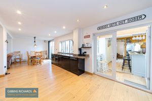 Kitchen/Dining/Family Room- click for photo gallery